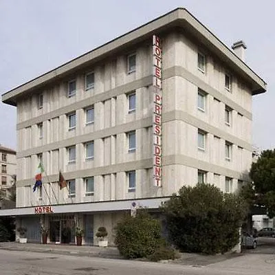 Hotel President Venezia Mestre 4*,